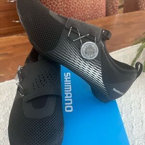 BRAND NEW SHIMANO SPD WOMENS CYCLING SHOES